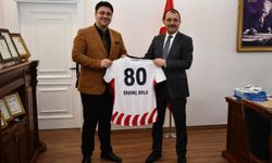 Kaymakam Dolu’ya Milli Eğitimden Anlamlı Forma