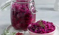 Mor Lahana Turşusu Nasıl Yapılır? Evde Kıtır Mor Lahana Turşusu Tarifi