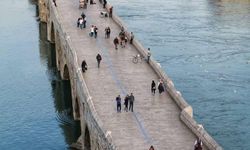 Taşköprü: Adana’nın Tarihi Simgesi