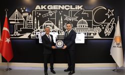 Yeşildemir: Gençlerimizle Geleceğe Yürüyoruz