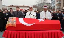 Öğrencisi Tarafından Hayattan Koparılan  Fatma Nur Öğretmen Gözyaşlarıyla Uğurlandı