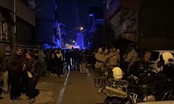 Adana'da bir binanın damında meydana gelen patlamada 2 kişi yaralandı