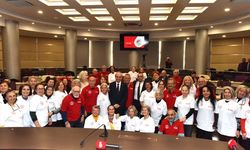 Antalya'da 60 yaş üzeri bireyler belediye birimlerinde gönüllü görev alacak