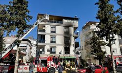 Antalya'da apartman dairesinde çıkan yangında 6 kişi dumandan etkilendi