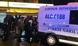 Antalya'da market sahibi ile müşterinin silahlı kavgasında 1 kişi öldü