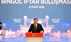 Cumhurbaşkanı Yardımcısı Yılmaz: 'Savaşlardan uzaklaşılması yönünde her türlü gayreti sarf ederken bir taraftan da iç cephemizi kuvvetlendirmeliyiz'