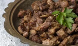 Dana Etinde Lezzet Zirvesi: Osmaniye Usulü Kavurma Nasıl Yapılır?