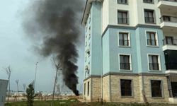 Deprem konutları yakınında yakılan ateş paniğe neden oldu