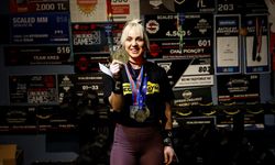 Dövüş sporlarının 'madalya avcısı' Tebaa Onar, crossfit branşında da başarıya doymuyor