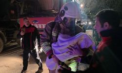 Hatay'da 5 katlı binada çıkan yangında mahsur kalan 30 kişi kurtarıldı