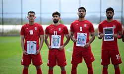 İran Milli Takımı, Kosta Rika maçı öncesi savaşta hayatını kaybeden çocukları andı