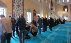 Kahramanmaraş'ta Abdülhamid Han Camii'nde Sakal-ı Şerif ziyarete açıldı