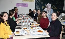 Kaymakam Dolu Öğrencilerle İftar Yaptı