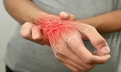 Kemik Ağrısı Neden Olur? Sızlayan Ağrılara Ne İyi Gelir? Tedavi ve Önlem Yöntemleri