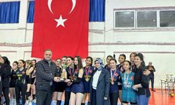 Mut'ta voleybol turnuvası düzenlendi
