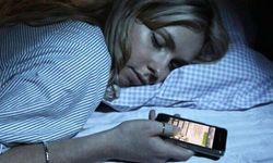 Telefonu Yastık Altında Tutmak Hayatınızı Riskiye Atıyor!