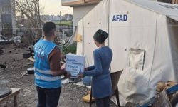 Toprakkale’de İhtiyaç Sahiplerine Yardım Kolisi Dağıtıldı