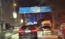 Trafikte Tehlikeli Anlar Makas Atan Sürücü Kamerada