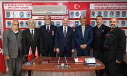 Vali Serdengeçti Şehit Ailelerini Ziyaret Etti