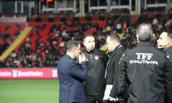 Ziraat Türkiye Kupası C Grubu'nda oynanacak olan Gaziantep FK - Fenerbahçe maçı stadın ışıklandırma sistemindeki arıza nedeniyle başlamadı.