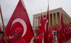 Devlet Erkanı 23 Nisan’da Anıtkabir’i Ziyaret Etti