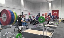 Antalya'da 6 ülkeden 60 halterci kamp yapıyor