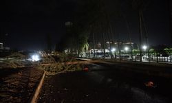 Hatay’da Fırtına Hayatı Felç Etti: İlçelerde Büyük Hasar