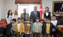 Osmaniye’de Miniklerden İl Müdürüne Anlamlı Ziyaret