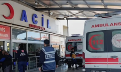 Kozan’da İşçi Minibüsü Devrildi