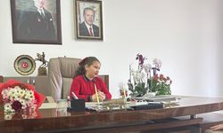 Kumluca'da Kaymakamlık makamına Lamia Başer oturdu