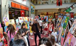 Manavgat'ta öğrencilerden resim sergisi