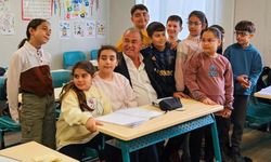 Teknik direktör Fatih Terim, Hatay'da depremzede çocuklarla buluştu