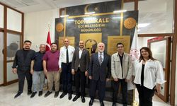 Başkan Uyutmaz’dan Öğretmen ve Öğrencilere Moral Ziyareti