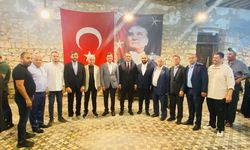 AK Parti Antalya Milletvekili Uslu vatandaşlarla bayramlaştı