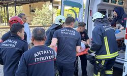 Alanya'da asma tavanı çöken dairedeki 2 kişi yaralandı