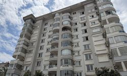 Alanya'da rezidansta çıkan yangın hasara neden oldu