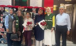 Antalya Yeşilay Şubesi şehit eşi ve annelerine Anneler Günü ziyareti gerçekleştirdi