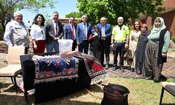 Antalya'da Döşemealtı Halı Tasarım, Dokuma ve Doğal Boya Çalıştayı düzenlendi