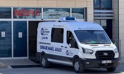Antalya'da otomobille çarpışan motosikletteki kurye öldü