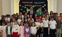 Böcekli'de 110 Öğrencili Anneler Günü Sürprizi Duygulandırdı