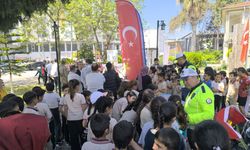 Erzin’de Trafik Haftası Etkinliklerinde Renkli Görüntüler Oluştu