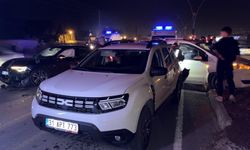 Hatay'da 4 aracın karıştığı zincirleme trafik kazasında 2 kişi yaralandı