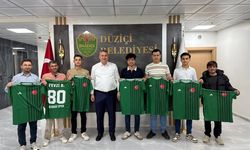 Düziçi Belediye Başkanı İba'dan  Karkın Spor’a Forma Desteği Geldi
