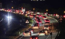 Kemikli Rampalarında Kilometrelerce Kuyruk