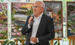 Kumluca'da 'camın büyülü dünyası' resim sergisi açıldı