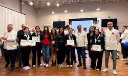 Kumlucalı öğrenciler Sırbistan'daki gastronomi yarışmasından 8 ödülle döndü
