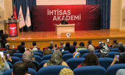 Serdar Tuncer Osmaniye’de Gençlerle Buluştu