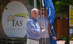Demre'deki Taş Beach'te mavi bayrak dalgalanmaya devam edecek