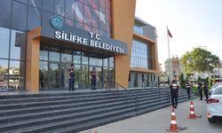 GÜNCELLEME 2 - Silifke Belediyesine yönelik operasyonda Belediye Başkanı Turgut ve 17 şüpheli gözaltına alındı