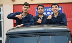 Hurdaya ayrılan klasik kamyonete öğrenci dokunuşu